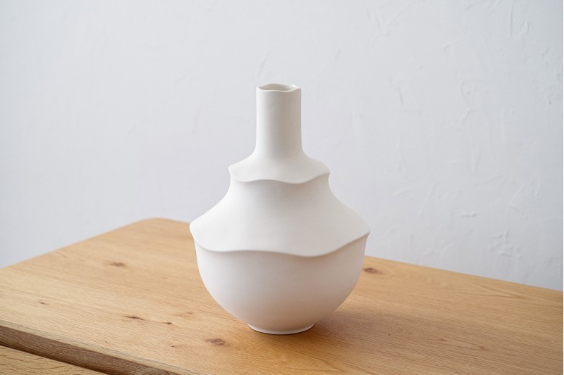 VASE EN CERAMIQUE ALEN. MODELE BAS. BLANCHE MATE | VP Interiorismo