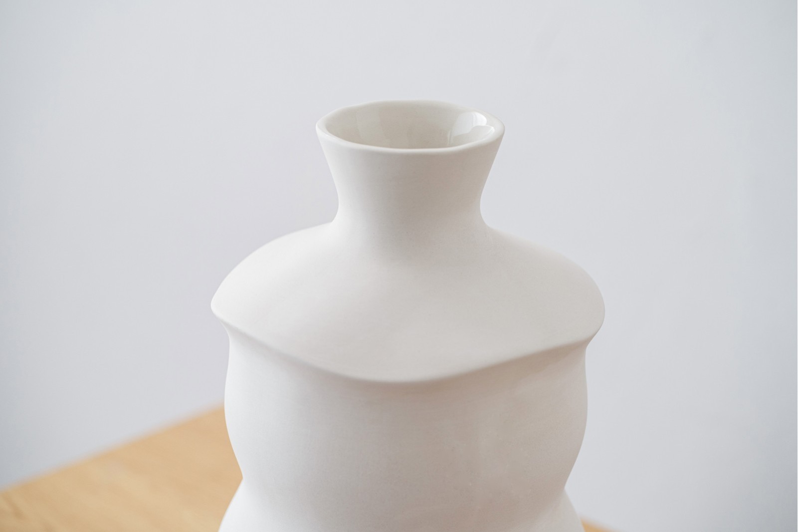 JARRON CERAMICA ALEN. ALTO. BLANCO MATE