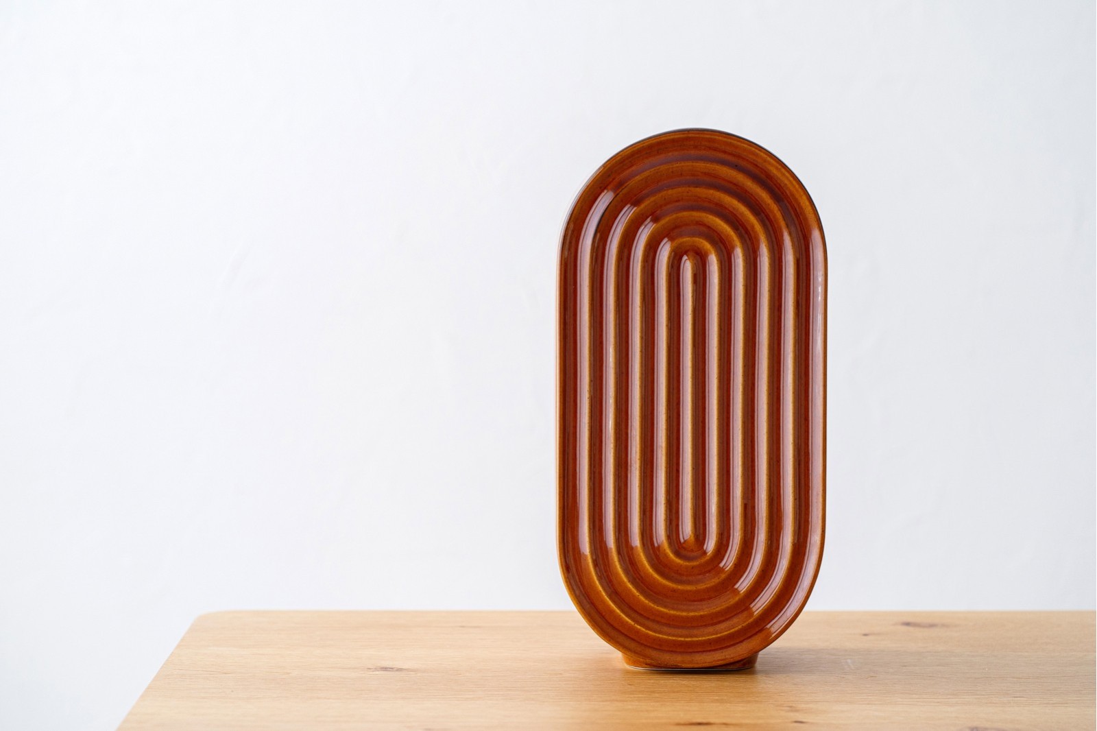 JARRON NERVA. CERAMICA. CARAMELO BRILLO