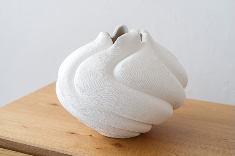 RISCO COLLECTION CENTREPIECE. MATT WHITE CERAMIC | VP Interiorismo