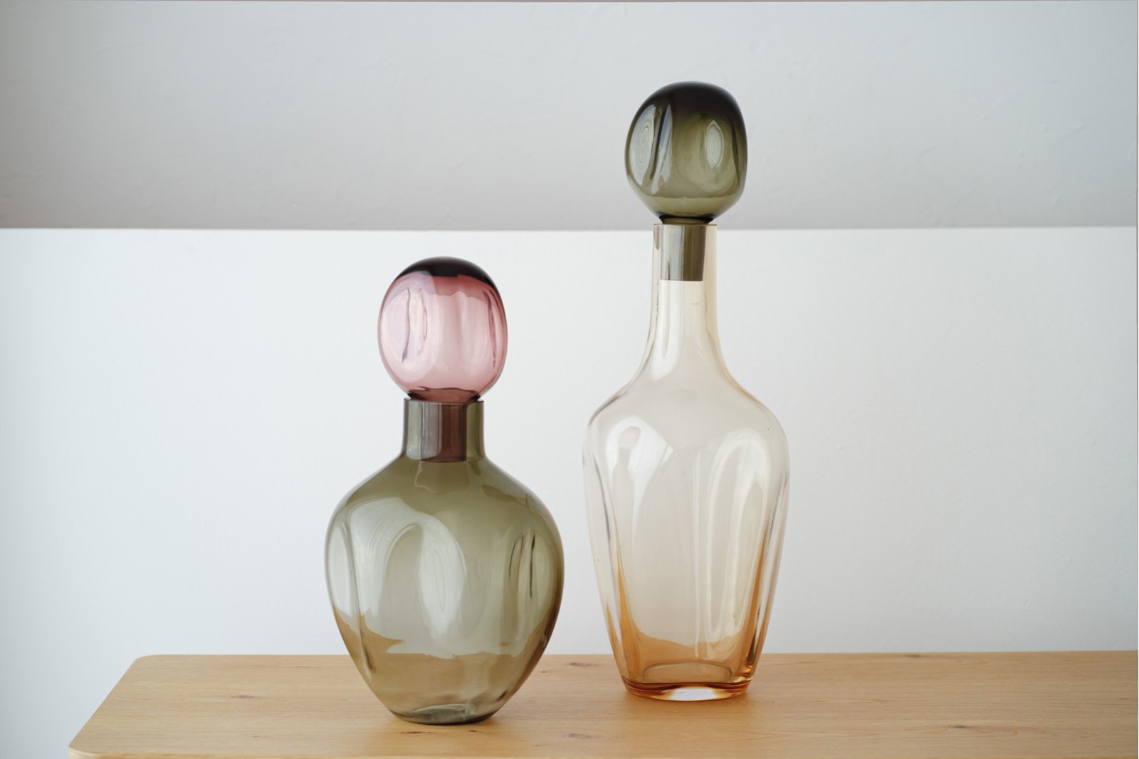 COLECCIÓN ALLA: BOTELLAS VIDRIO VERDE Y HUMO