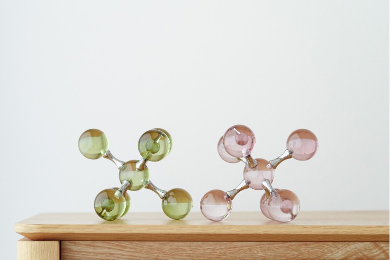 SET 2 PIECES CRISTAL BORDEAUX ET VERT. ATOMO | VP Interiorismo