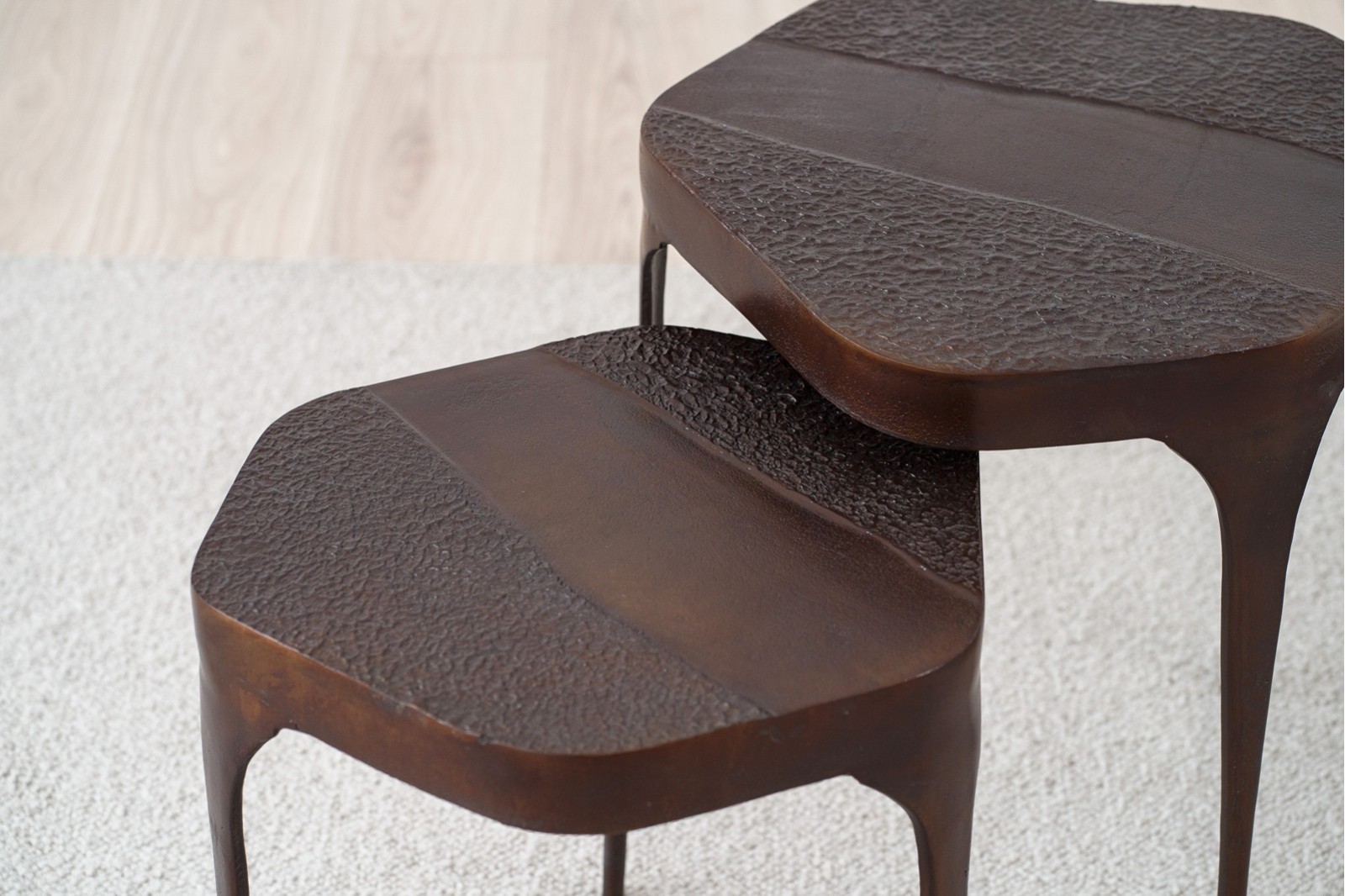 SET 2 MESAS AUXILIARES. NAIN. ÓXIDO