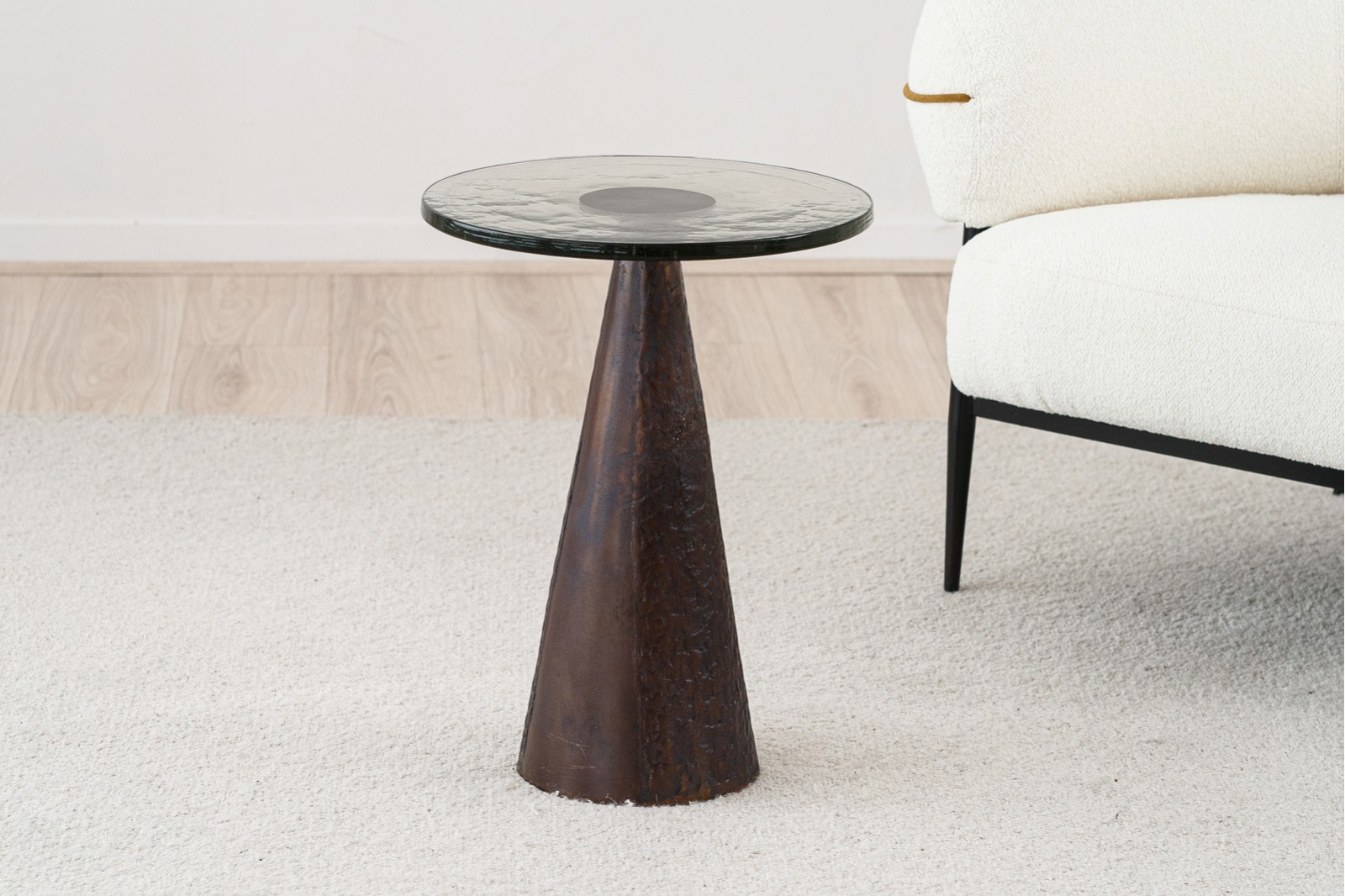 MESA AUXILIAR KALA. METAL VIDRIO. BAJA