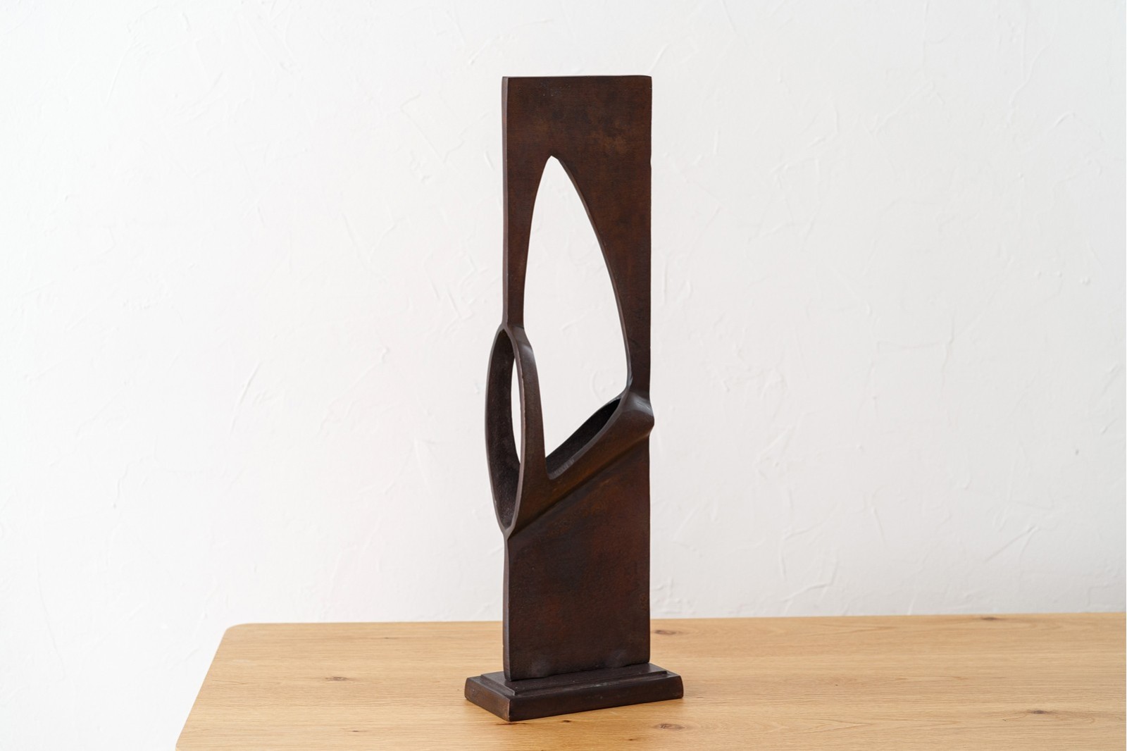 ESCULTURA ABSTRACTA METAL. ACABADO OXIDO