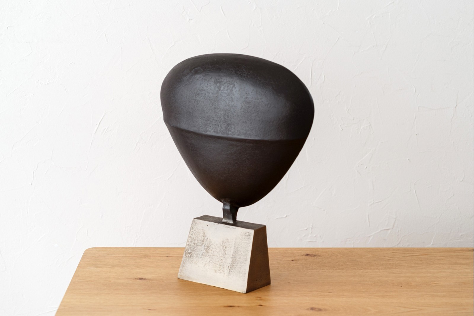 ESCULTURA MÁSCARA METAL. NEGRO ORO VIEJO