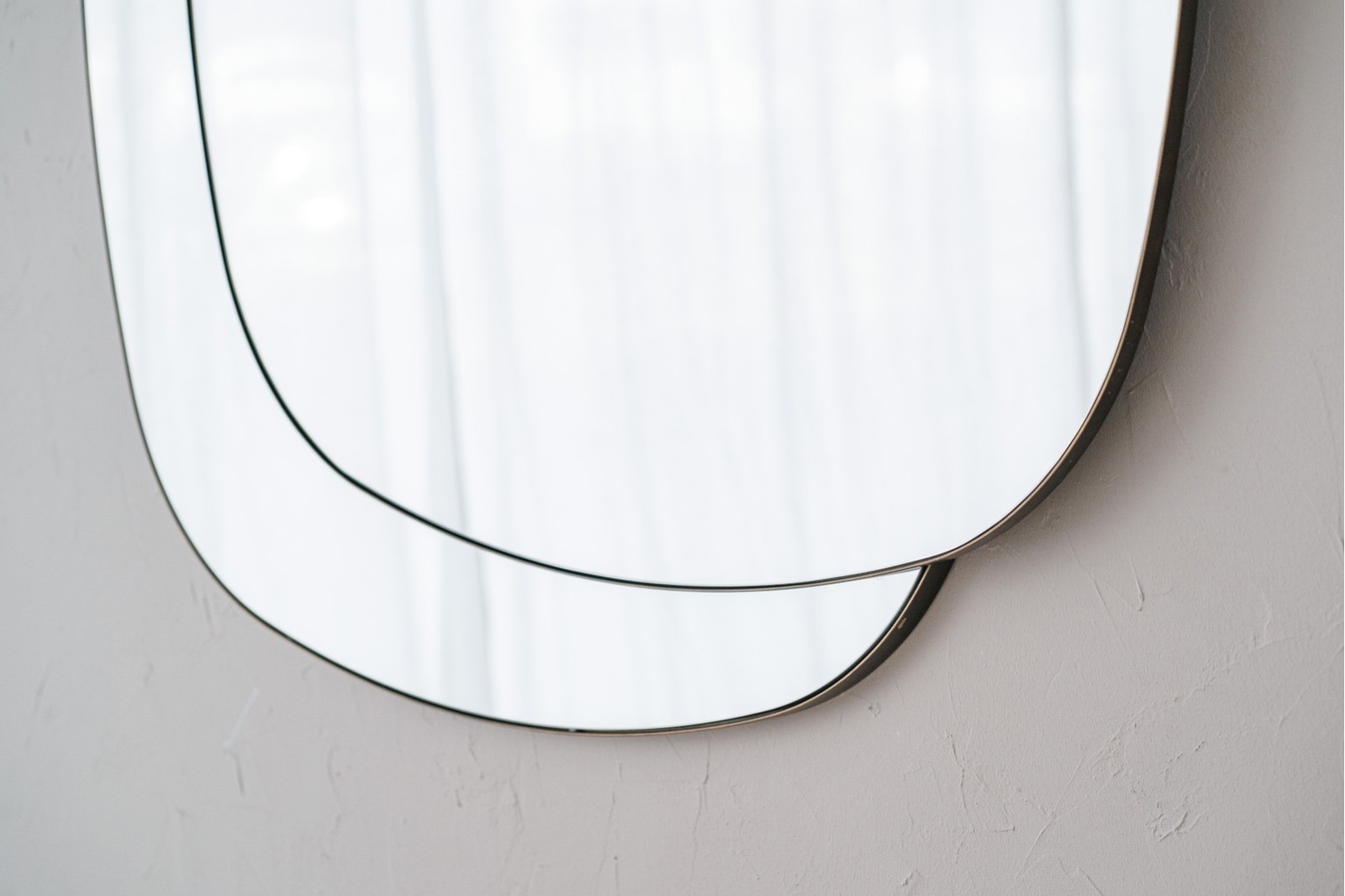 ESPEJO DE PARED MARCO METAL. PARALELO