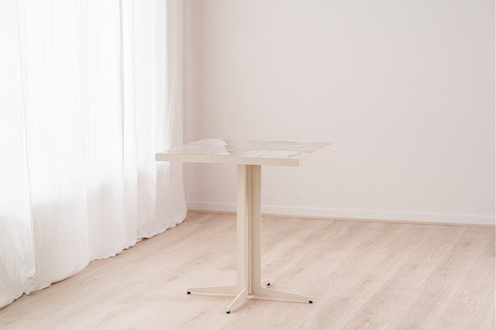 MESA COMEDOR.CAFE. CUADRADA. CERAMICO S1