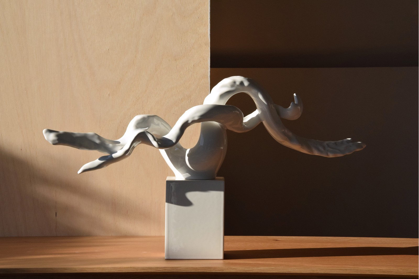 ESCULTURA ABSTRACTA RAMA CERAMICA BL.