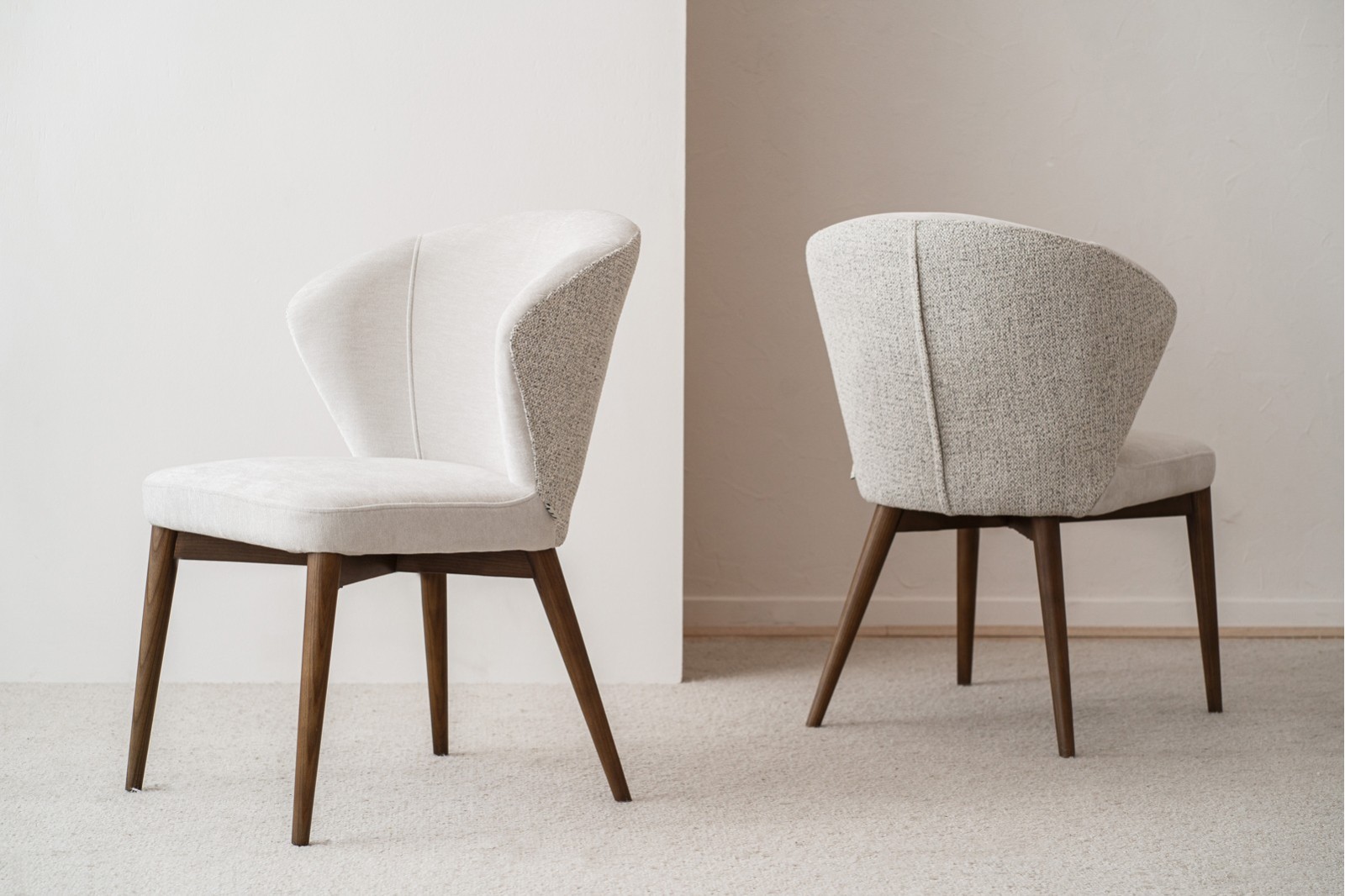 SET 2 SILLAS EVA. BEIGE, GRIS.NOGAL