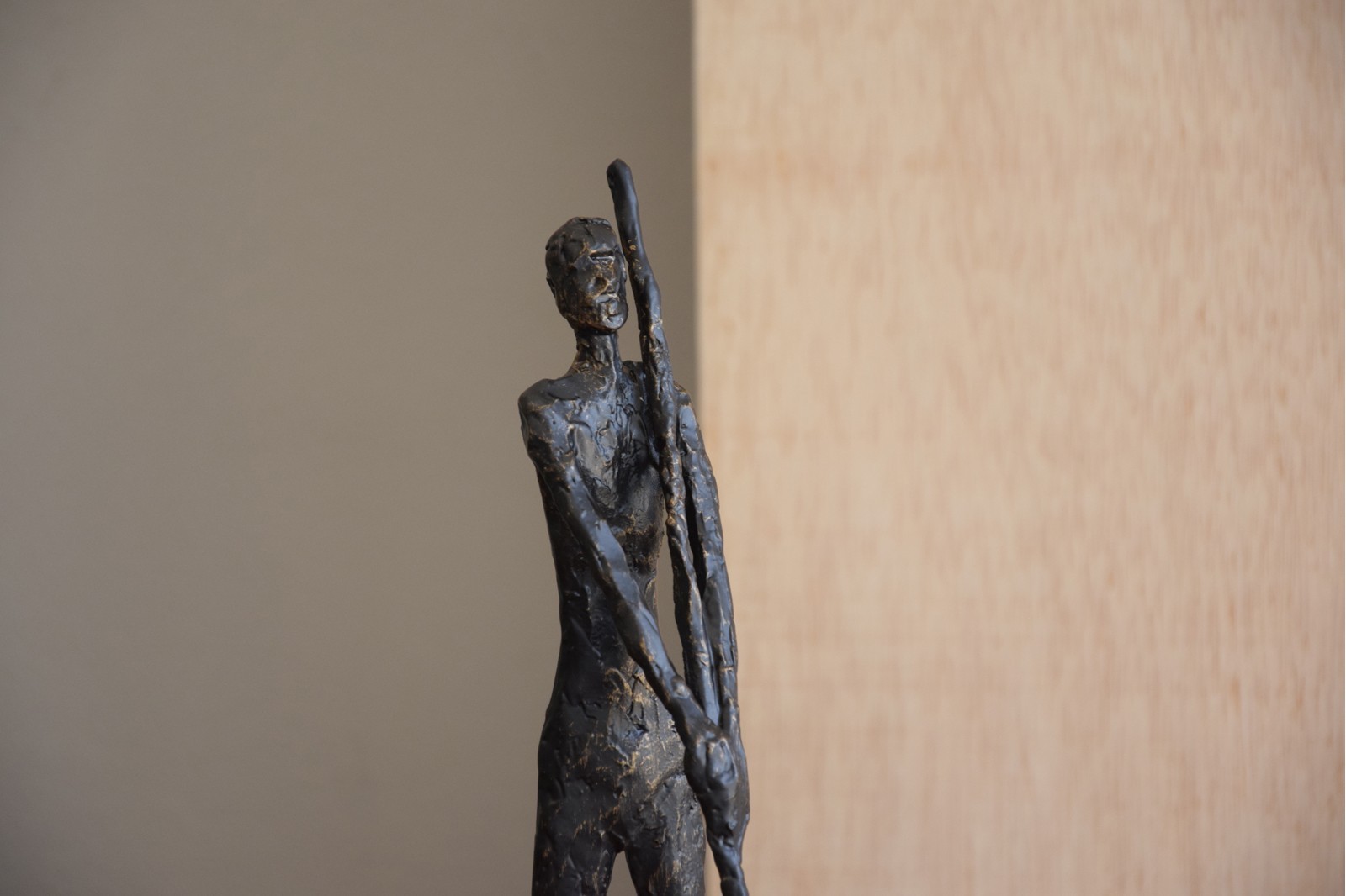 ESCULTURA HOMBRE  EN METAL Nº3