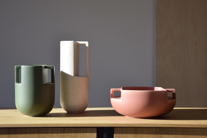 COLLECTION D'ANGLE : VASES ET CENTRE EN CÉRAMIQUE |  VP Interiorismo